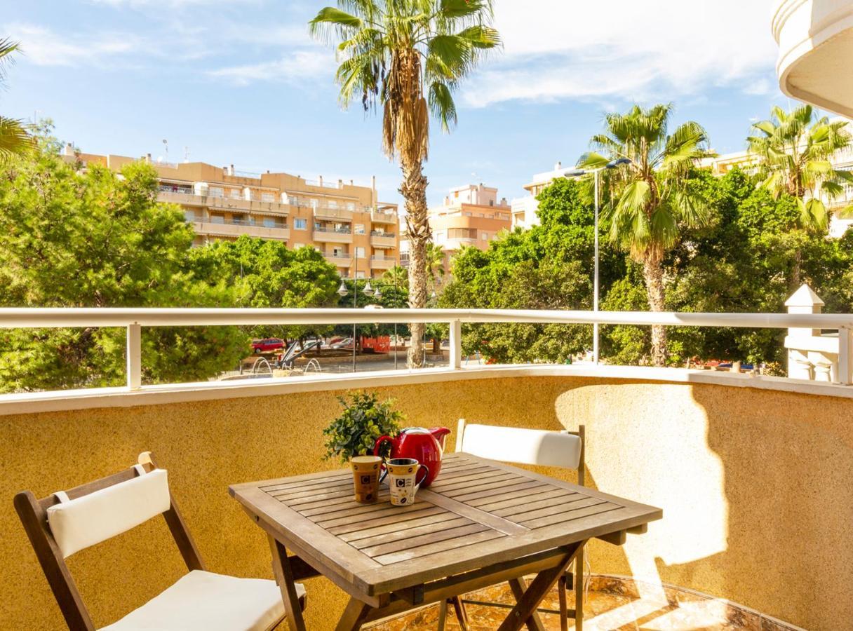 Apartamento Pink Sweet Home Torrevieja Luaran gambar